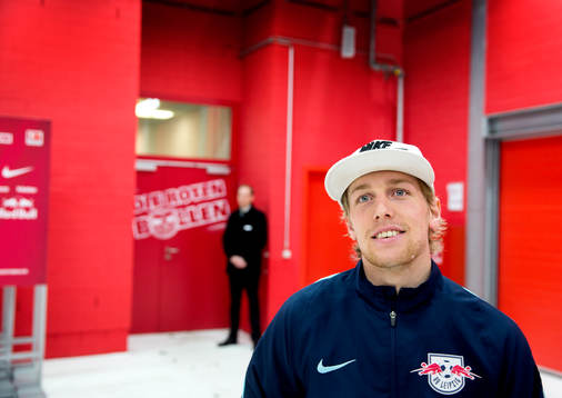 Leipzigs Emil Forsberg intervjuvad i mixed zone