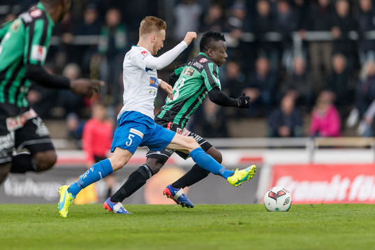 Värnamos Tobias Englund och Varbergs Thomas Boakye