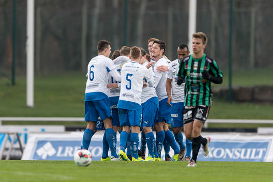 Värnamos spelare jublar