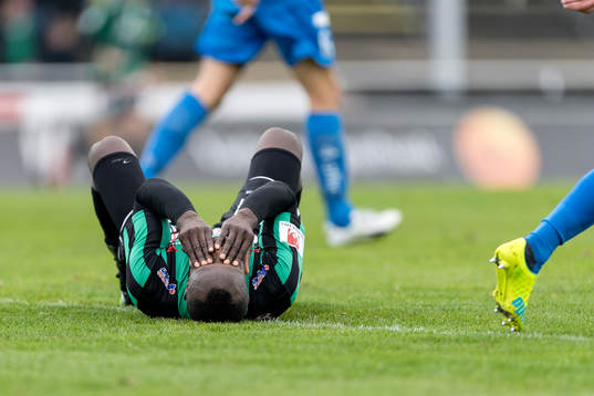 Varbergs Nsima Peter deppar