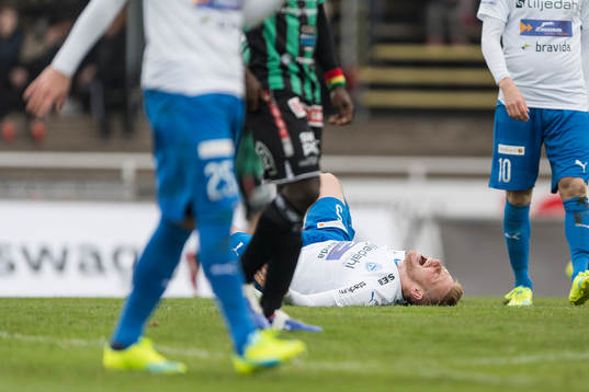 Värnamos Tobias Englund gör sig illa