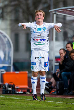 Umeås Jens Stigedahl gör ett inkast