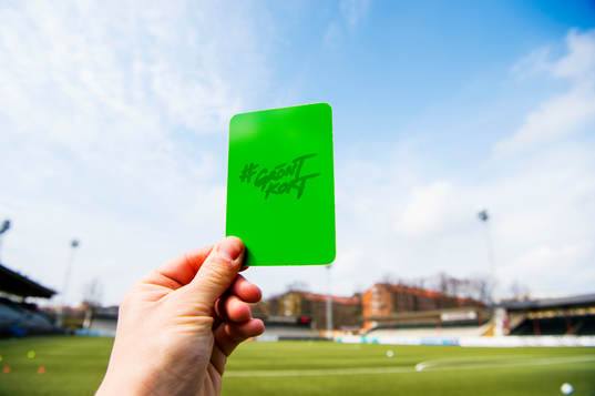 Grönt kort lanseras för första gången i Damallsvenskan.