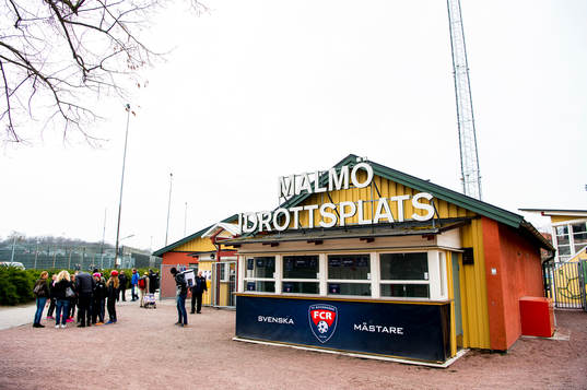 Malmö idrottsplats innan fotbollsmatchen i Damallsvenskan