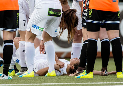Rosengårds Marta Viera Da Silva får en smäll och blir