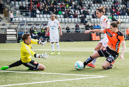 Rosengårds Nataša Andonova mot Kristianstads Mia Carlsson
