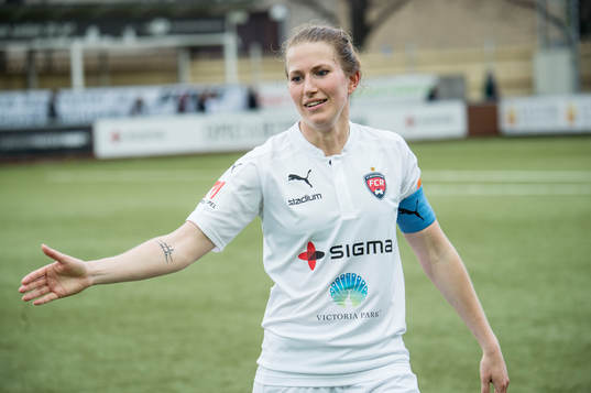 Lagkaptenen i Rosengård Emma Berglund