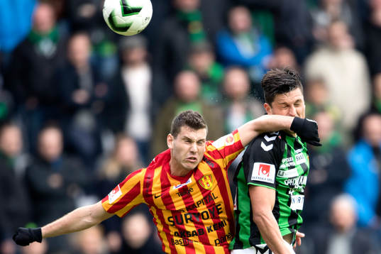 Syrianskas Daniel Nilsson i nickduell med GAIS Luka