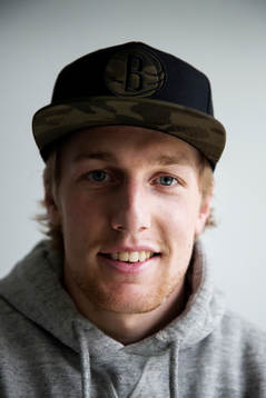 16 Emil Forsberg