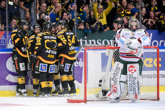 Skellefteås Andrew Calof jublar
