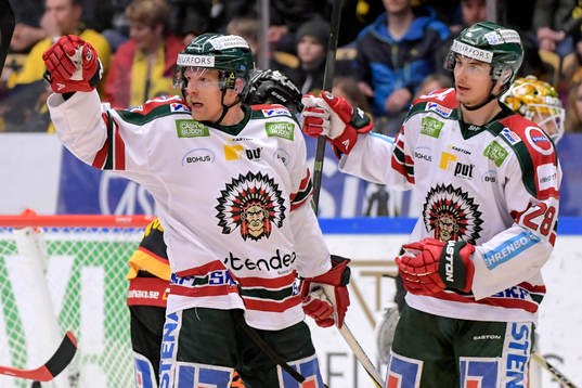 Frölundas Joey Crabb jublar