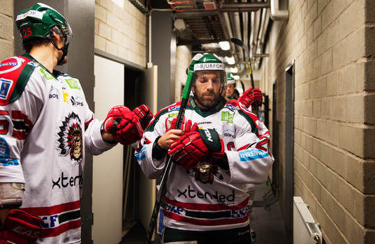 Frölundas Joel Lundqvist på väg ut till andra perioden