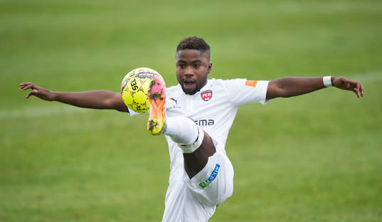 Fantastisk bollbehandling i matchen i division 2 mellan IFK