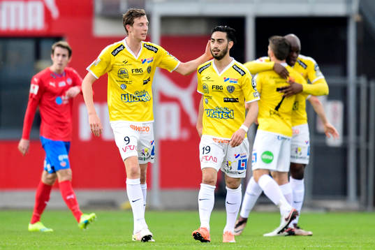 Falkenbergs David Svensson jublar