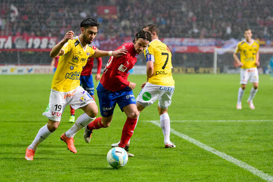 Falkenbergs Amin Nazari och Helsingborgs Linus Hallenius