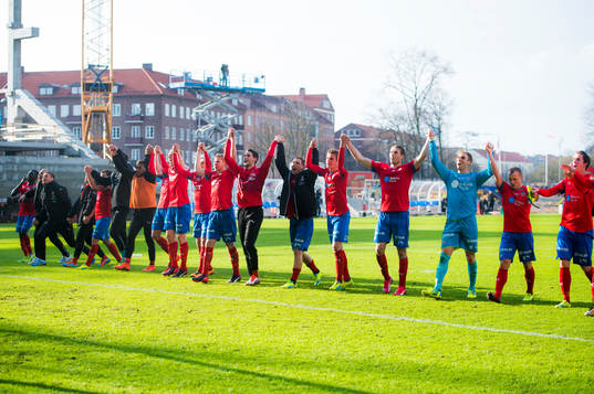 Helsingborgs spelare tackar publiken