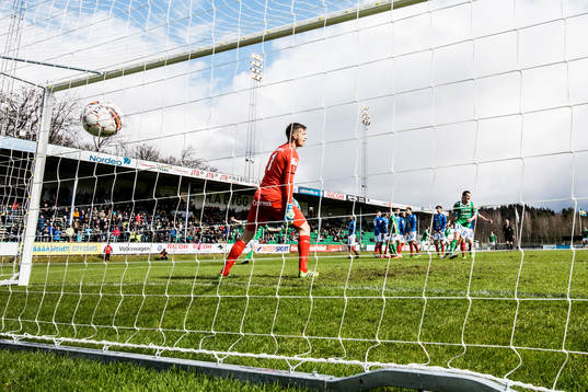 Ljungskiles Jakob Olsson gör 1-0 bakom Åtvidabergs