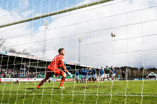 Ljungskiles Jakob Olsson gör 1-0 bakom Åtvidabergs