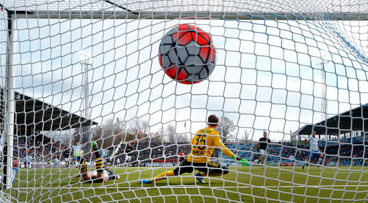 s Per Karlsson