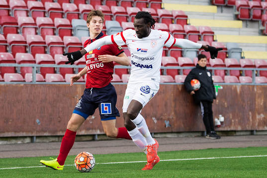 Örgrytes Daniel Paulson och Assyriskas Ugonna Anyora