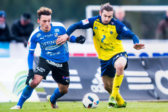 Halmstads Sead Haksabanovic och Ängelholms Vladica Zlojutro
