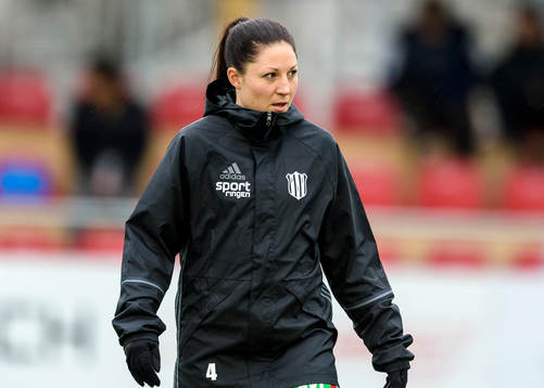 Piteås Josefin Johansson  på uppvärmningen