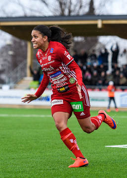 Piteås Tempest-Marie Norlin jublar