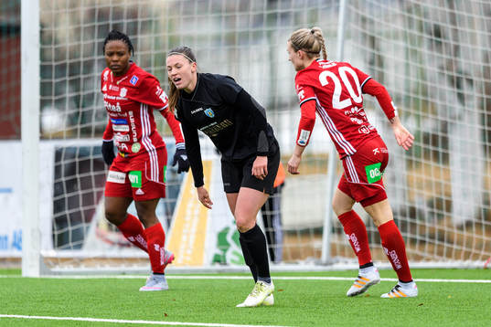 s Pauline Hammarlund deppar