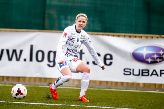 Sirius Mikaela Björklund   i premiären av elitettan i