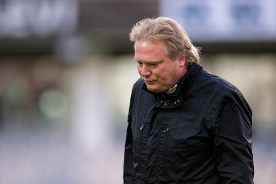 IFK Göteborgs tränare Jörgen Lennartsson deppar