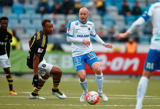 s Carlos Strandberg och Norrköpings Daniel Sjölund