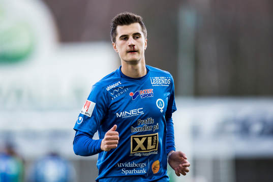 Åtvidabergs Jon Birkfeldt blöder ur näsan