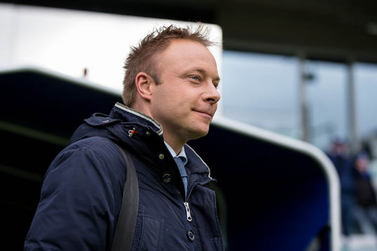 C Mores expert Anders Andersson innan fotbollsmatchen i