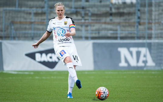 Umeås Lisa Lantz med regnbågsbindel