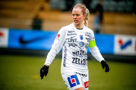 Sirius Mikaela Björklund  i premiären av elitettan i