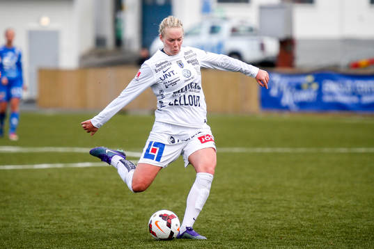 Sirius Moa Mattsson  i premiären av elitettan i fotboll