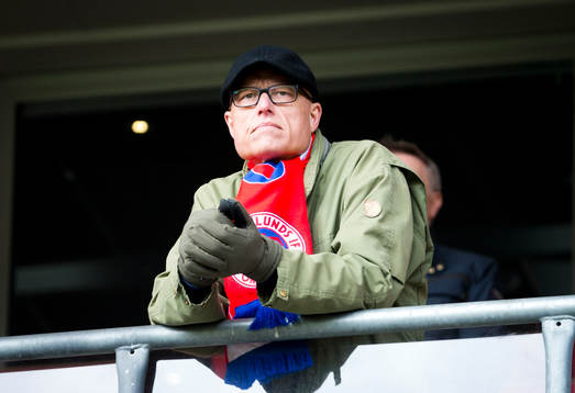 Örebro supporter med halsduk