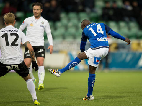 Sundsvalls Pa Amat Dibba skjuter 2-1 målet