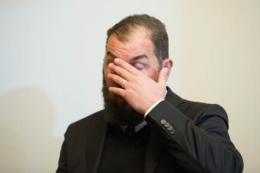 Örebros tränare Alexander Axén deppar