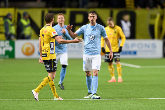 Malmö FFs Markus Rosenberg jublar och tackar Elfsborgs
