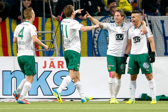 Hammarbys Erik Israelsson, Arnor Smarason Johan Persson och