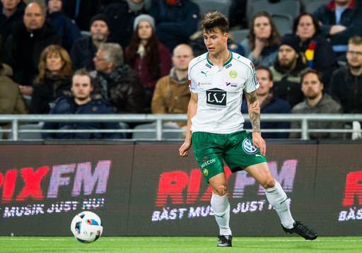 Hammarbys Melker Hallberg med bollen