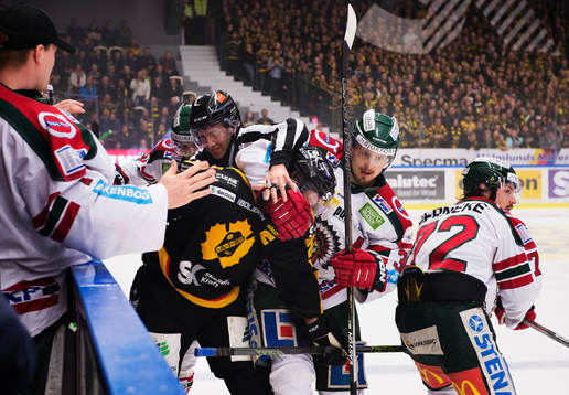 Skellefteås Jimmie Ericsson i bråk med Frölundas Nicklas