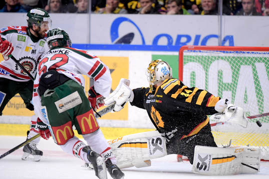 Frölundas Artturi Lehkonen gör 1-3 bakom Skellefteås