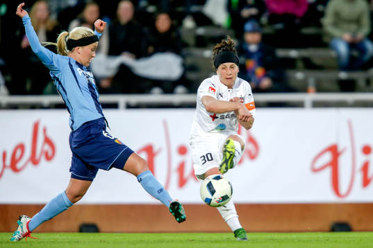 Rosengårds Ella Masar och Djurgårdens Annika Kukkonen
