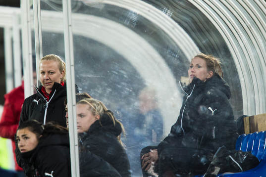 Rosengårds Emma Berglund på avbytarbänken
