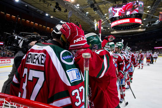 Frölunda jubel vid målvakt Johan Gustafsson