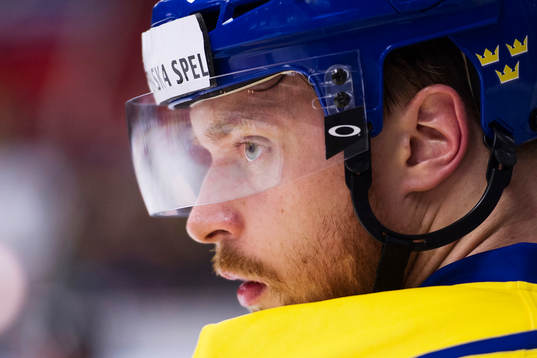 Sveriges Adam Larsson