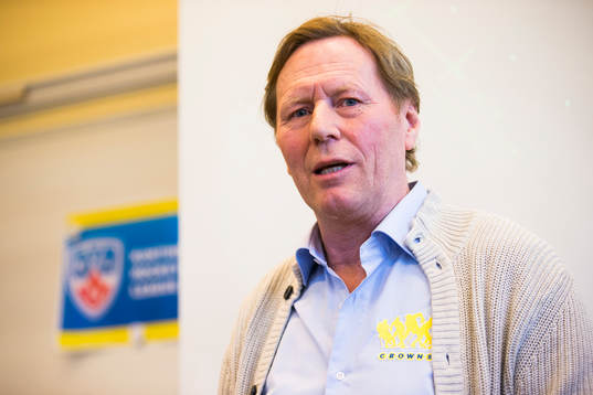 Leif R Carlsson