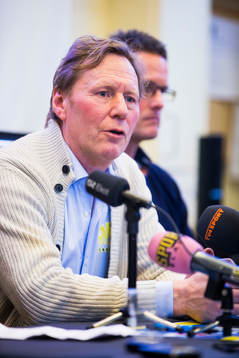 Leif R Carlsson